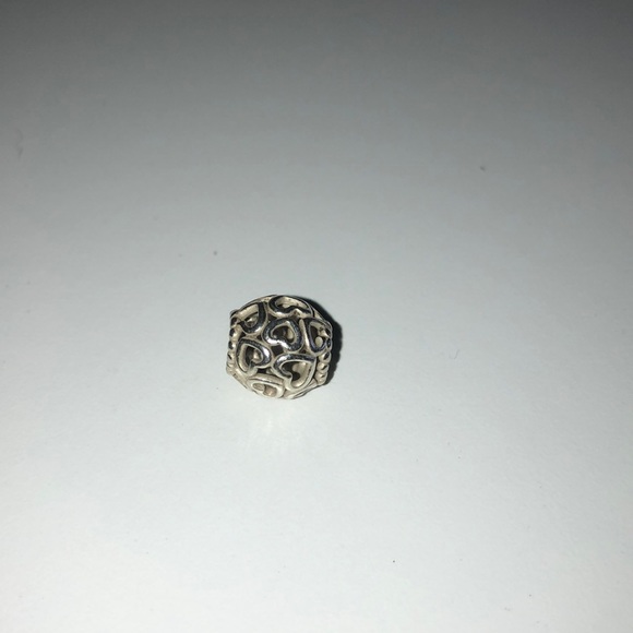 Pandora Circle Charm - Picture 1 of 3